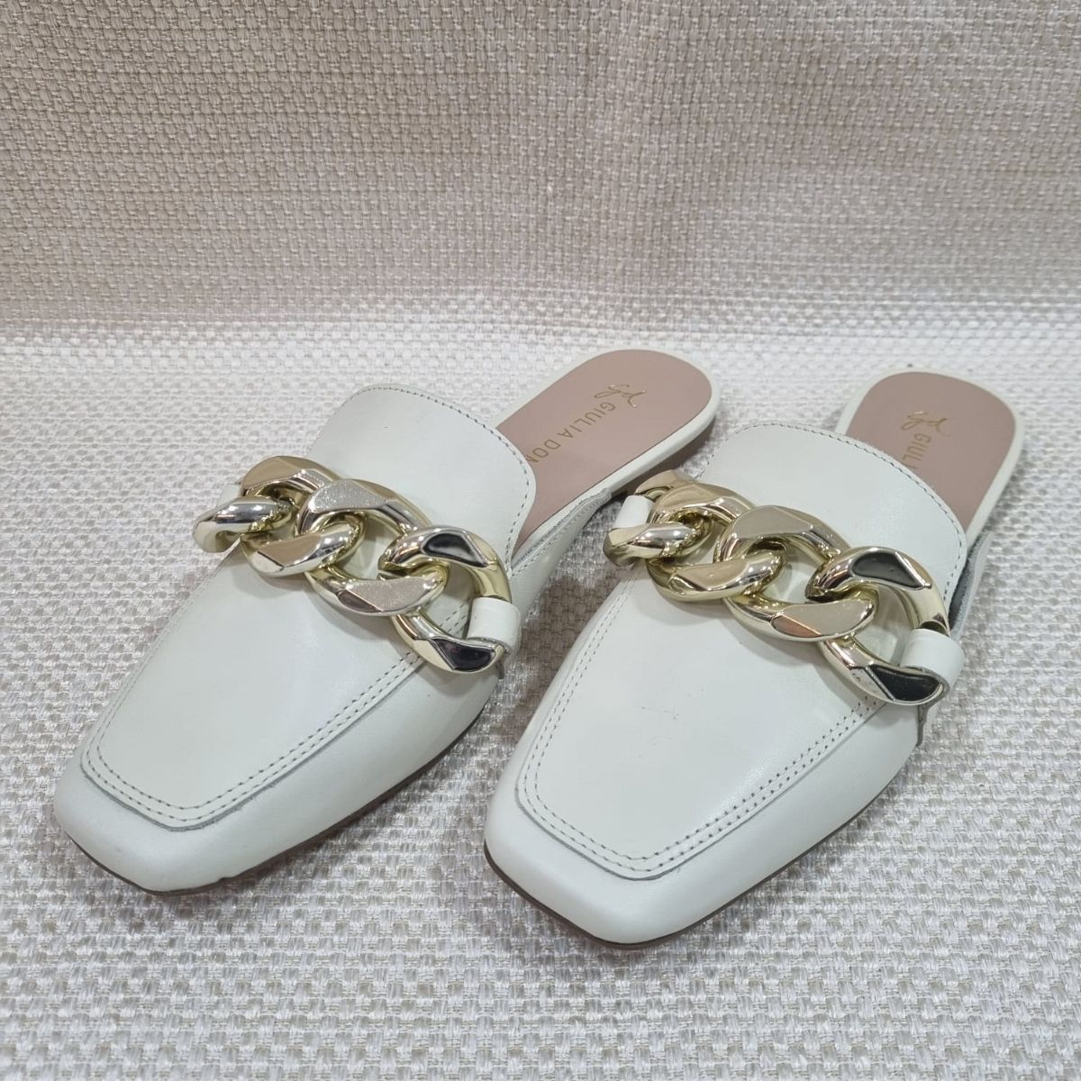 Mule Atanado Stone Of White Giulia Domna