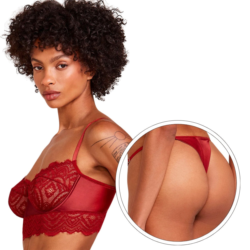 Conjunto de Lingerie Sutiã e Calcinha String Fio Dental em Renda