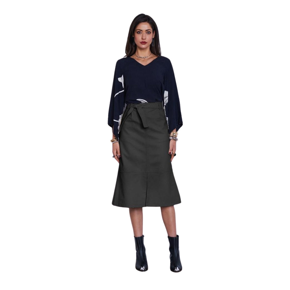Saia Midi em Viscose - Leveza e Elegância para Seu Look Perfeito