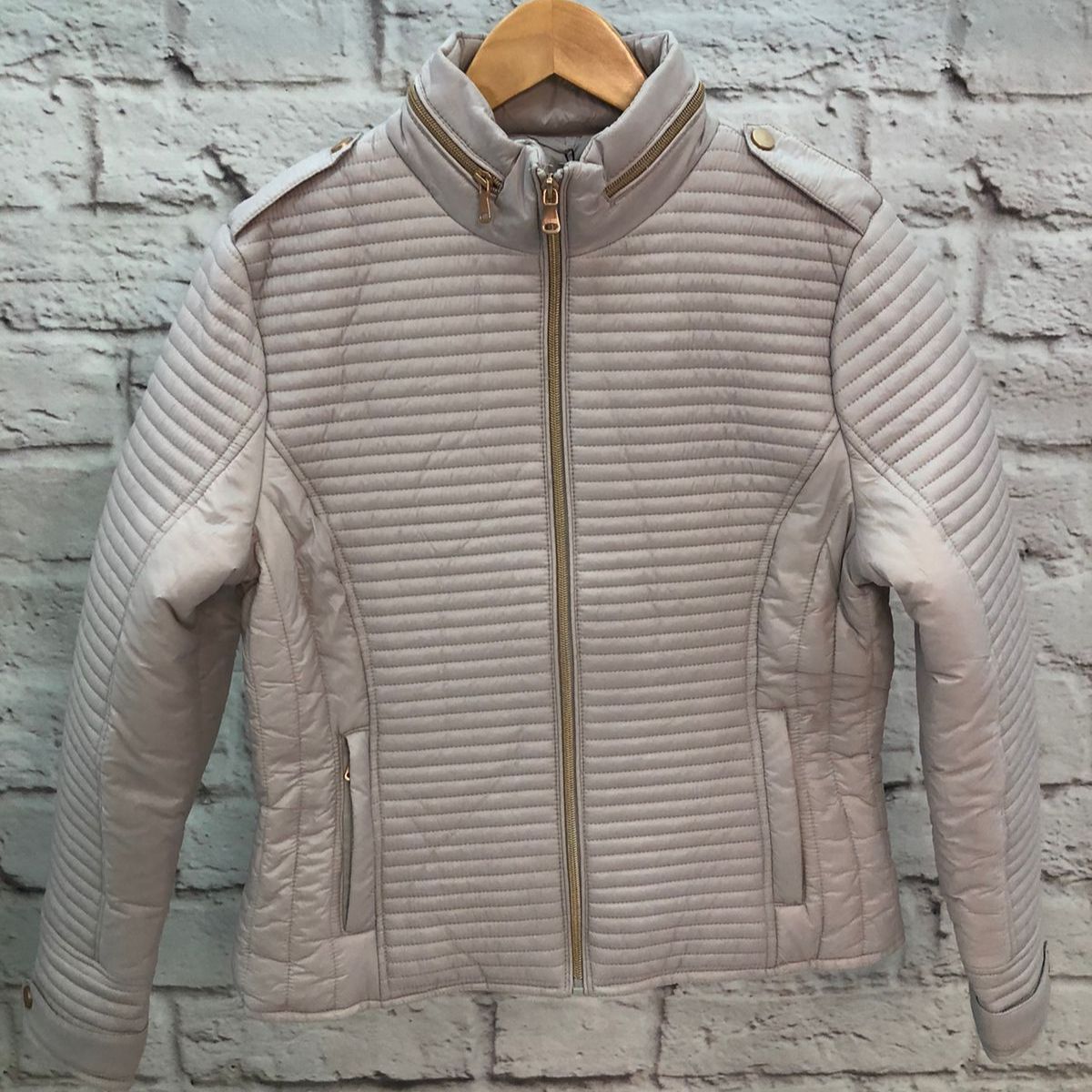 Jaqueta Feminina em Fibra Tecnologia e Estilo para Dias Frios