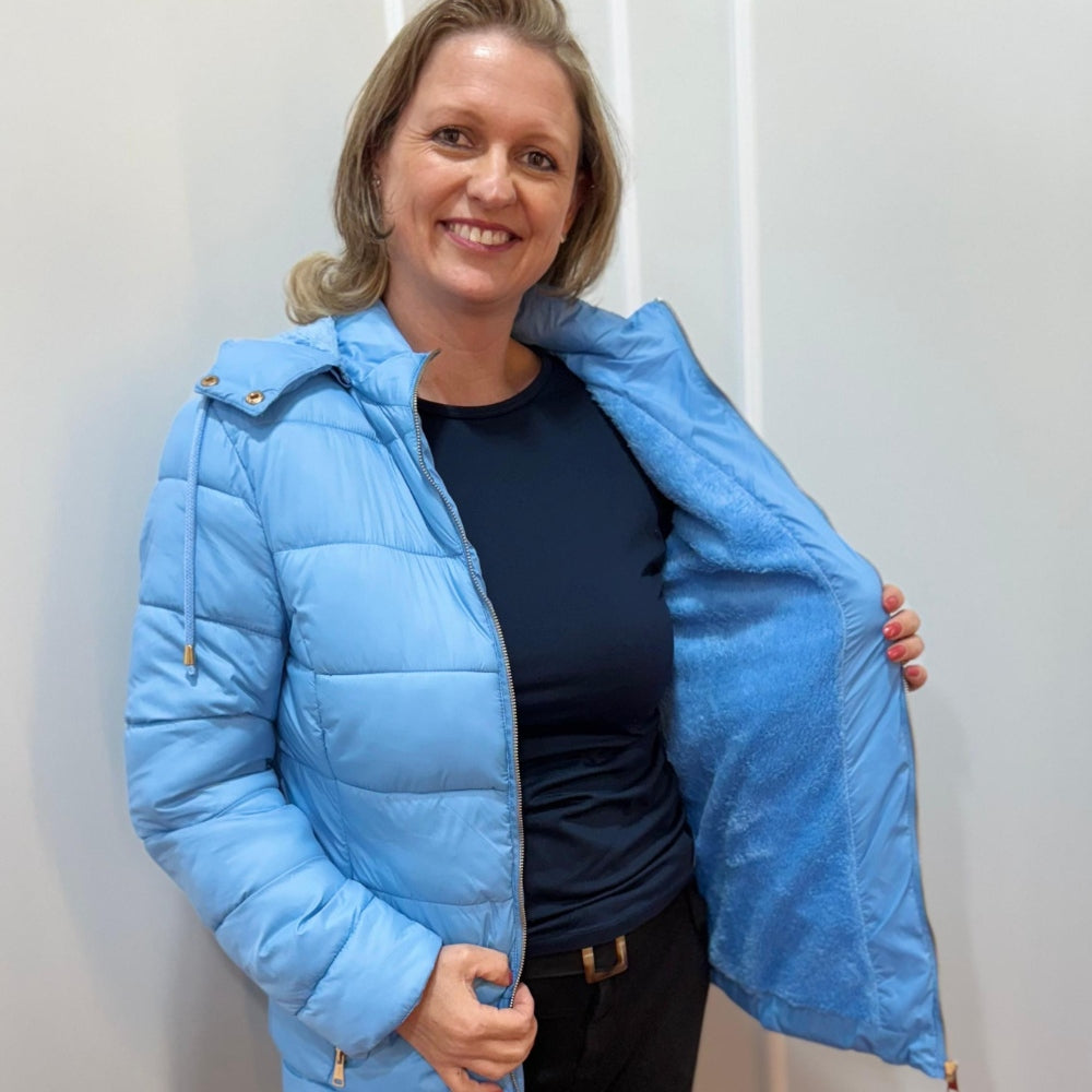 Jaqueta Alongada em Fibra com Pelo e Capuz Removível