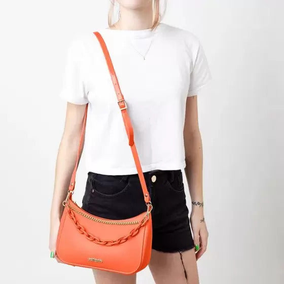 A Bolsa que Vai Te Deixar Irradiante -  Neon, Fashion e Você: Uma Combinação Completa