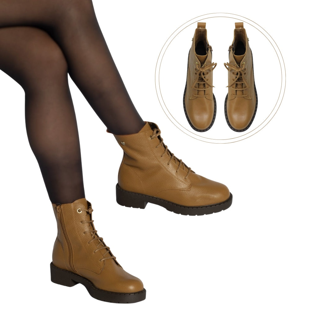 Coturno Camel em Couro com Salto Tratorado