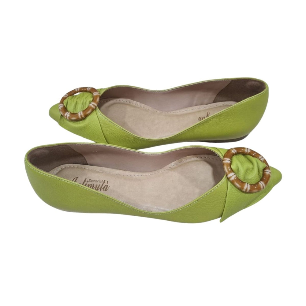 Sapatilha Fechada Sem Salto Verde em Couro com Detalhe