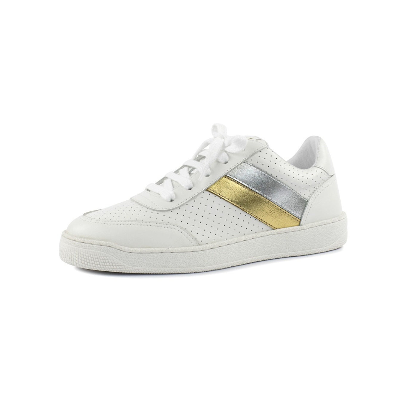 Tênis em Couro com Detalhes na Lateral