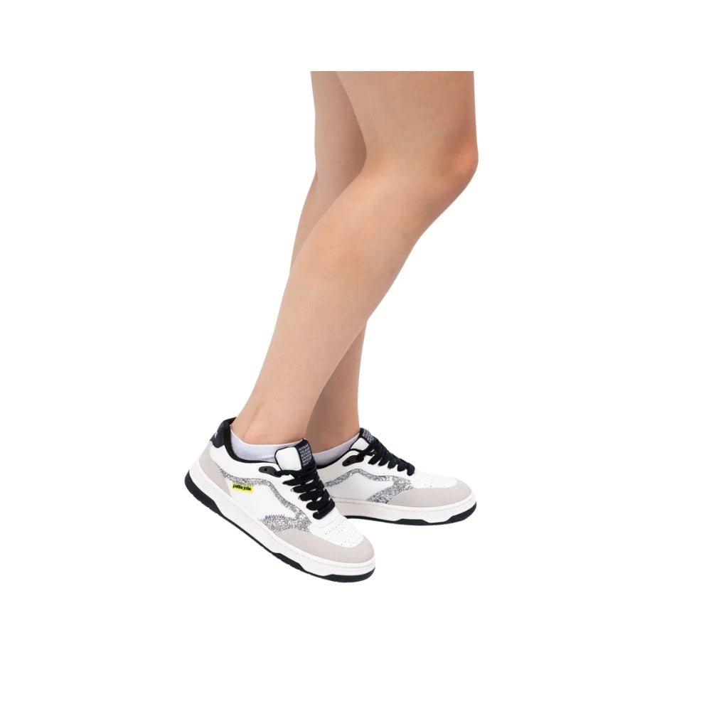 Tênis Feminino Shoot com Detalhe e Forro em Tecido com Espuma