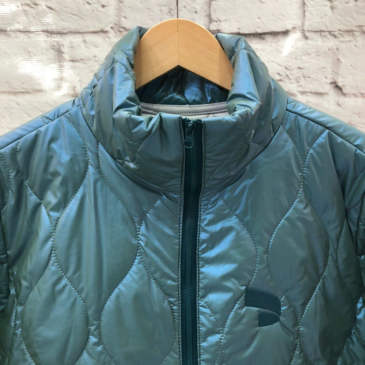 Jaqueta Puffer  Matelassê com Gola Alta e Bolsos Laterais e Internos