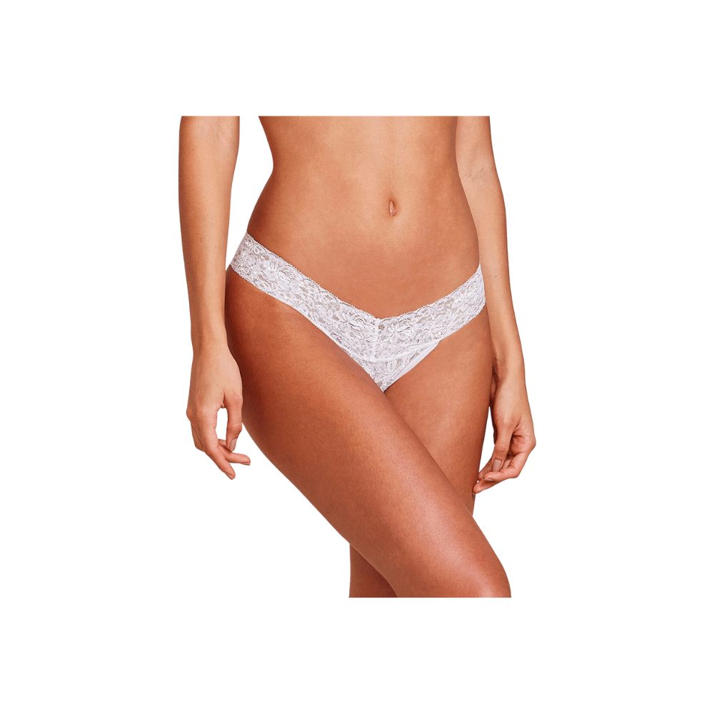 Calcinha em Renda com Brilho e Conforto