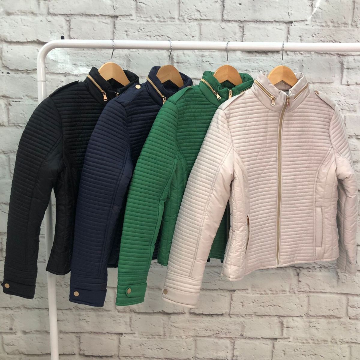 Jaqueta Feminina em Fibra Tecnologia e Estilo para Dias Frios