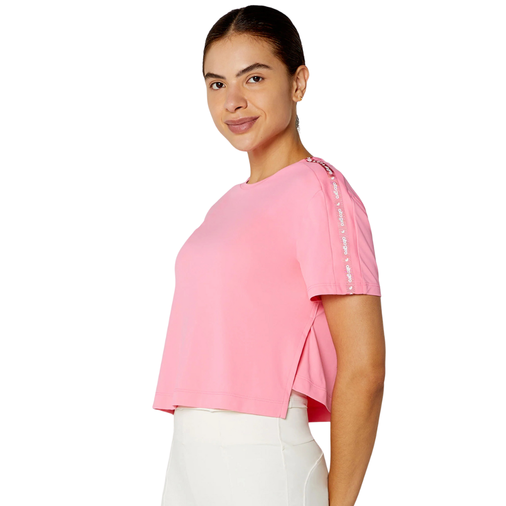 T-SHIRT Cropped com Aberturas Laterais e Proteção UV