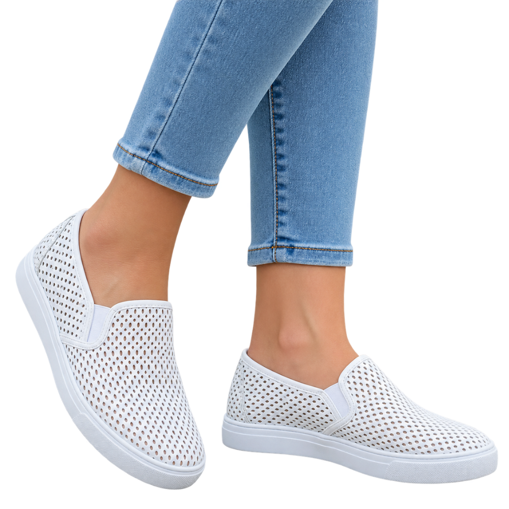 Tênis Feminino em Couro Vazado