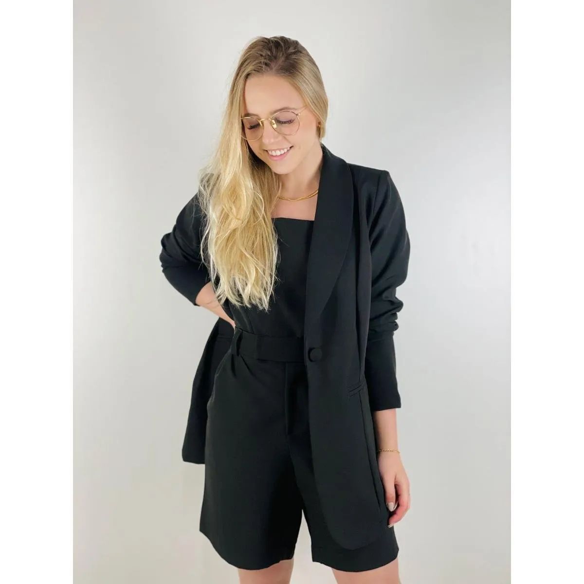 Conjunto 3Peças Shorts, Cropped e Blazer Preto Peregrino