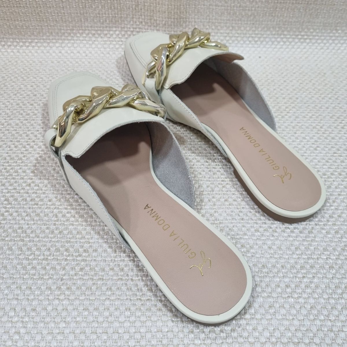 Mule Atanado Stone Of White Giulia Domna