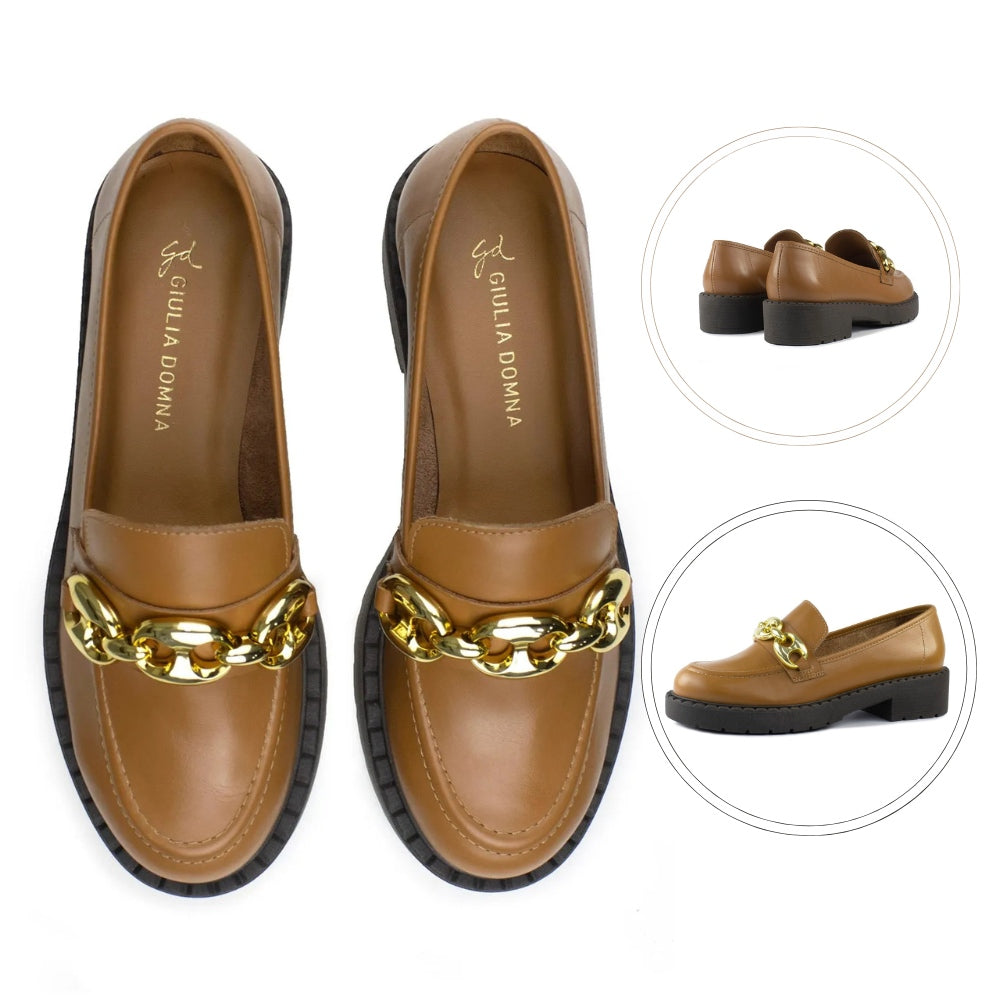 Sapato Tratorado em Couro Camel com Enfeite de Corrente Dourada
