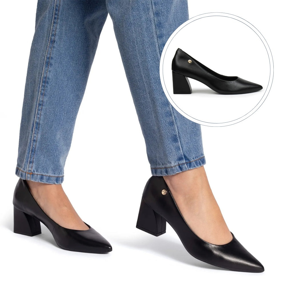 Scarpin Sapato Feminino em Couro com Bico Fino e Salto Bloco