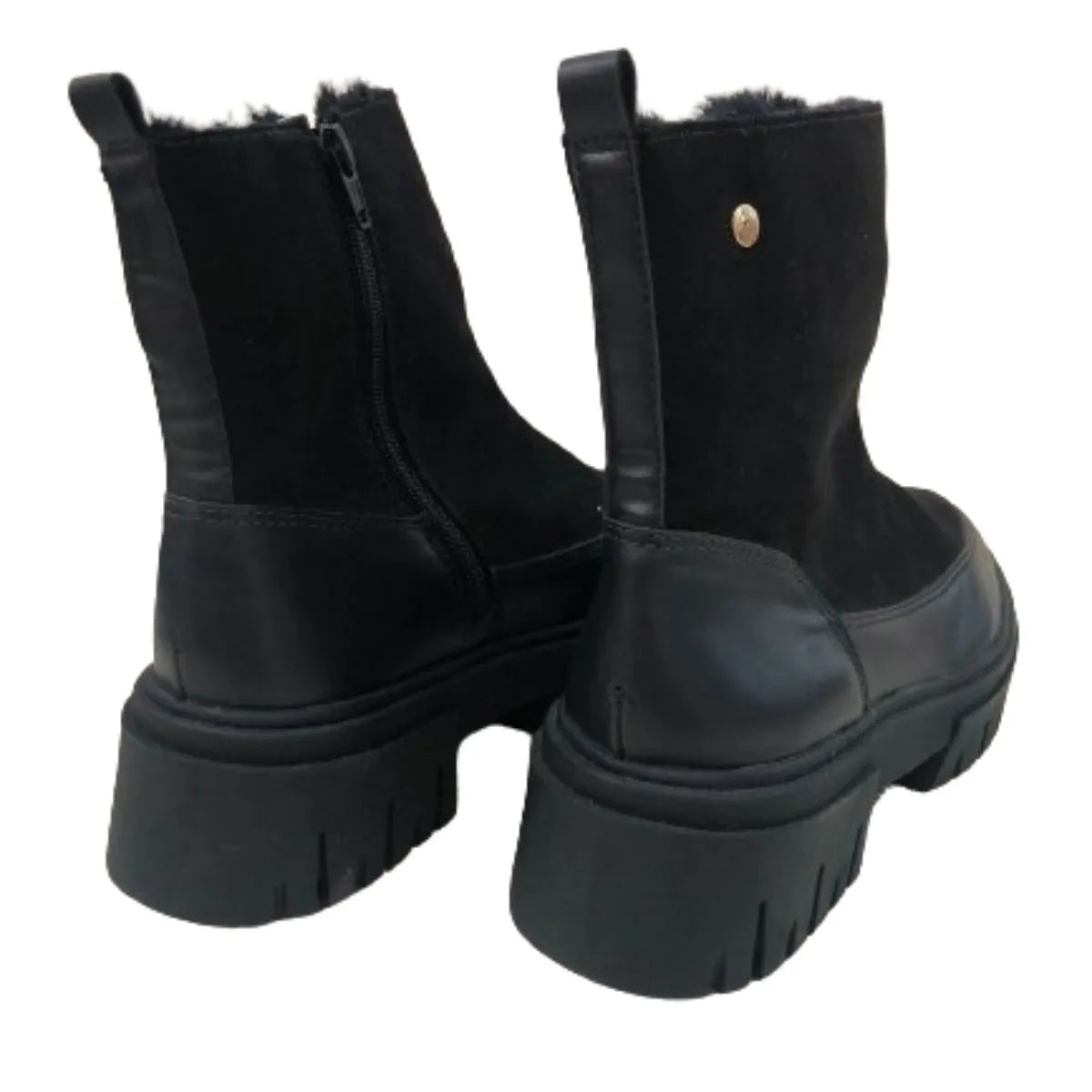 Bota Feminina em Camurça com Zíper: Conforto e Estilo para o Dia a Dia