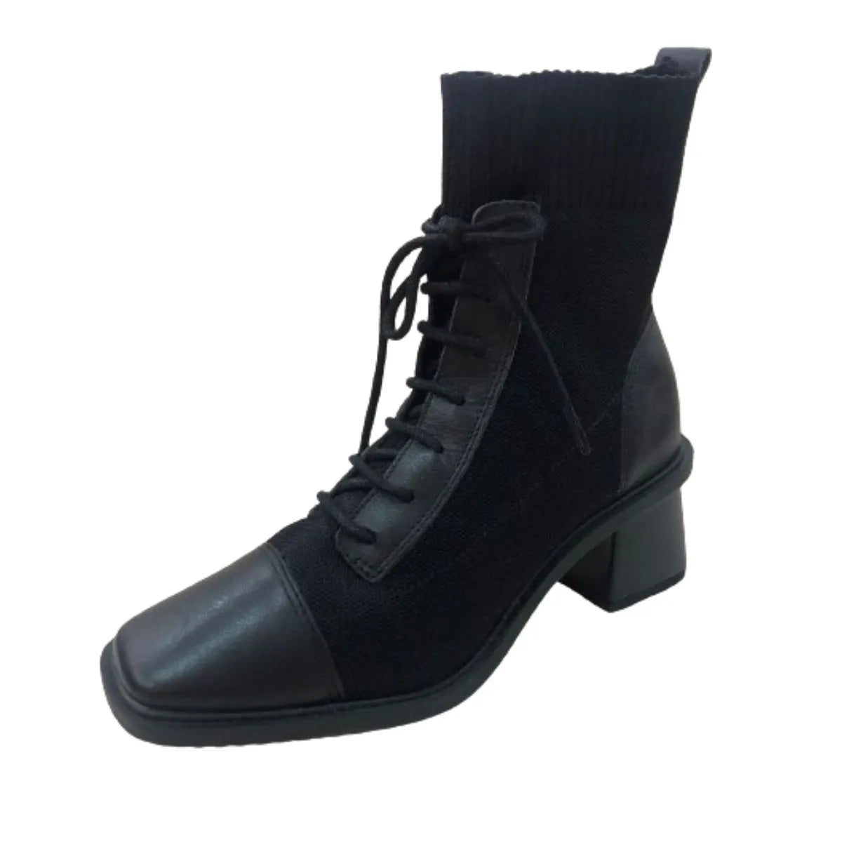 Bota Feminina em Napa com Cano Curto Solado de 4cm