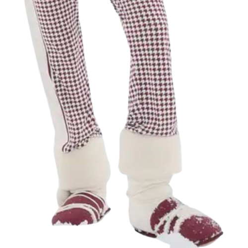 Bota Feminina em Plush com Pelúcia com Cadarços e Pompom nas Amarrações