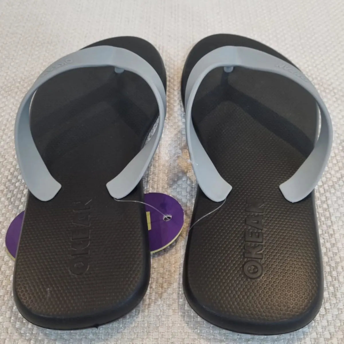 Chinelo Masculino Solado Preto com Tira Cinza Okean