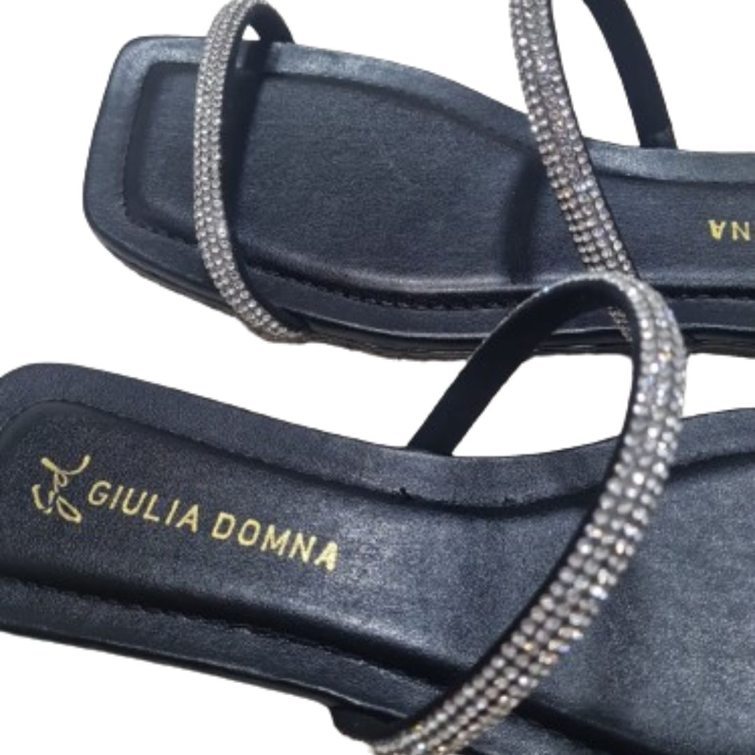 Sandália Feminina Preta em Couro com Strass Cristal