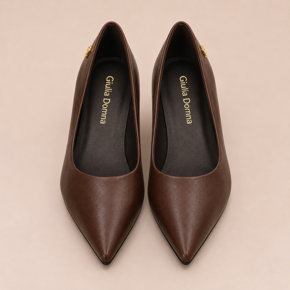 Scarpin Feminino de Bico Fino e Salto Fino de 6 cm em Couro | Giulia Domna
