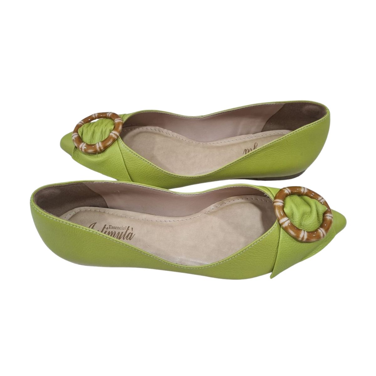 Sapatilha Fechada Sem Salto Verde em Couro com Detalhe