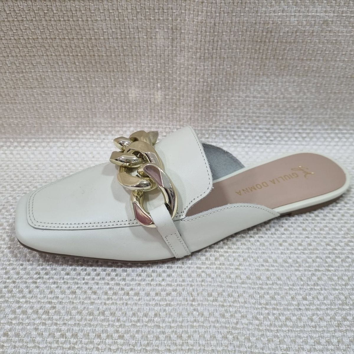 Mule Atanado Stone Of White Giulia Domna