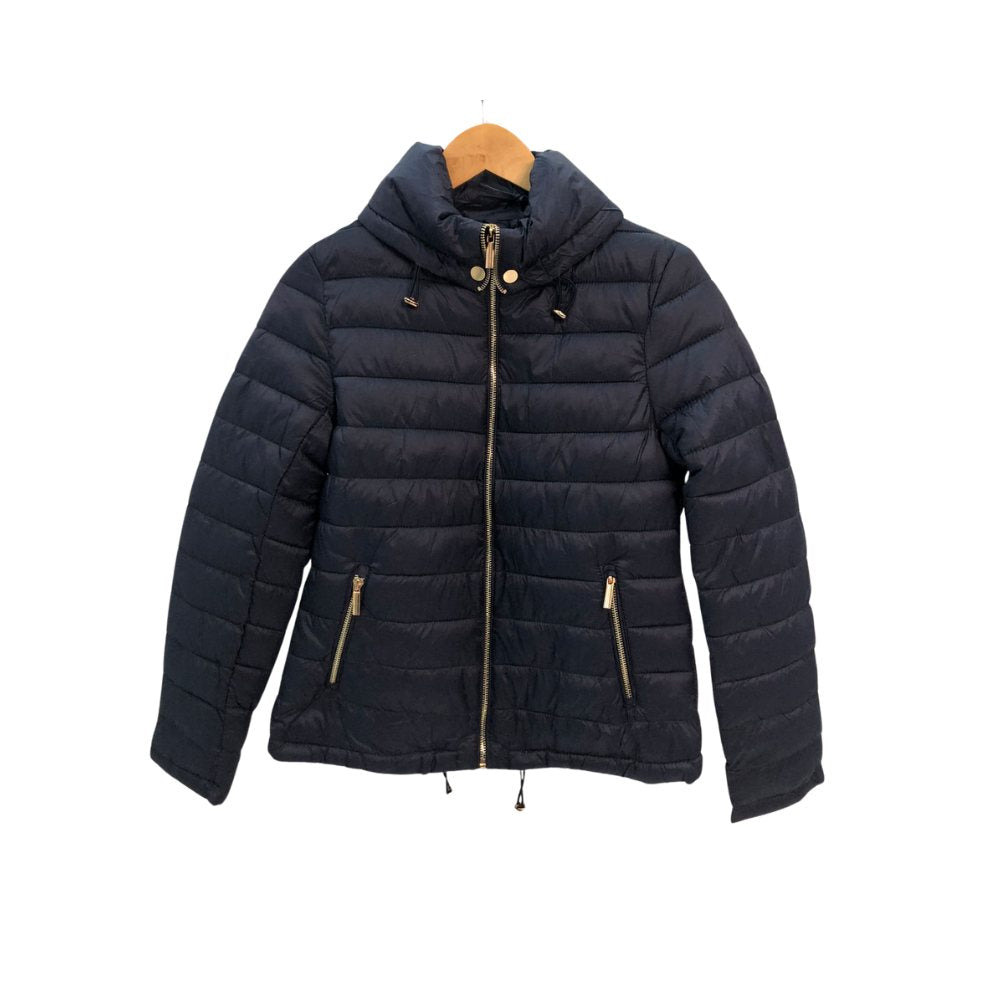 Jaqueta Feminina em Fibra e Capuz