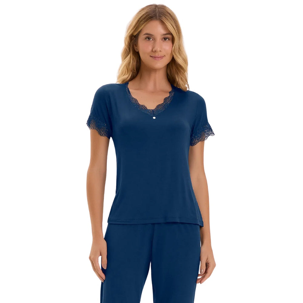 Pijama Feminino Manga Curta Com Calça Capri em Viscose