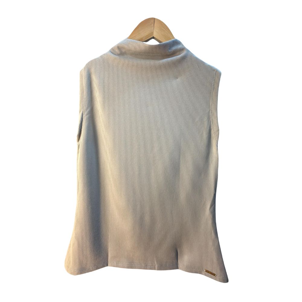 Blusa Regata com Gola Leve e Confortável