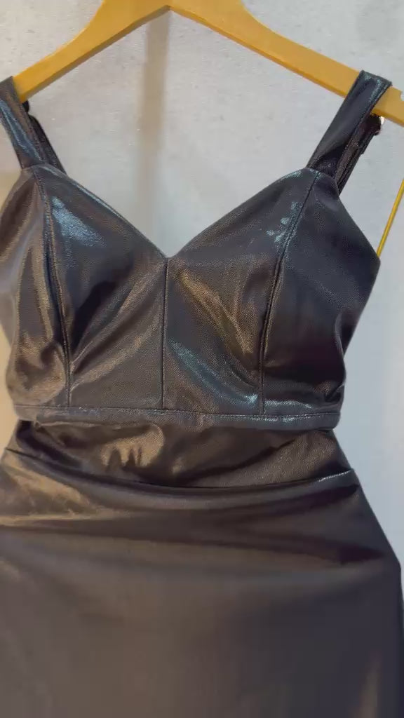 Vestido Curto Midi em Courino com Alças Reguláveis Ilícito