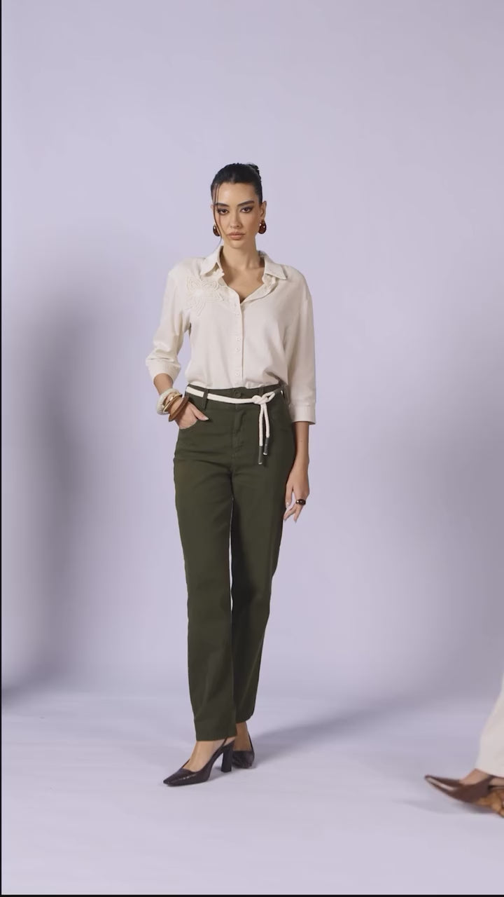 Calça Jeans Reta Feminina em Algodão Modelagem Clássica